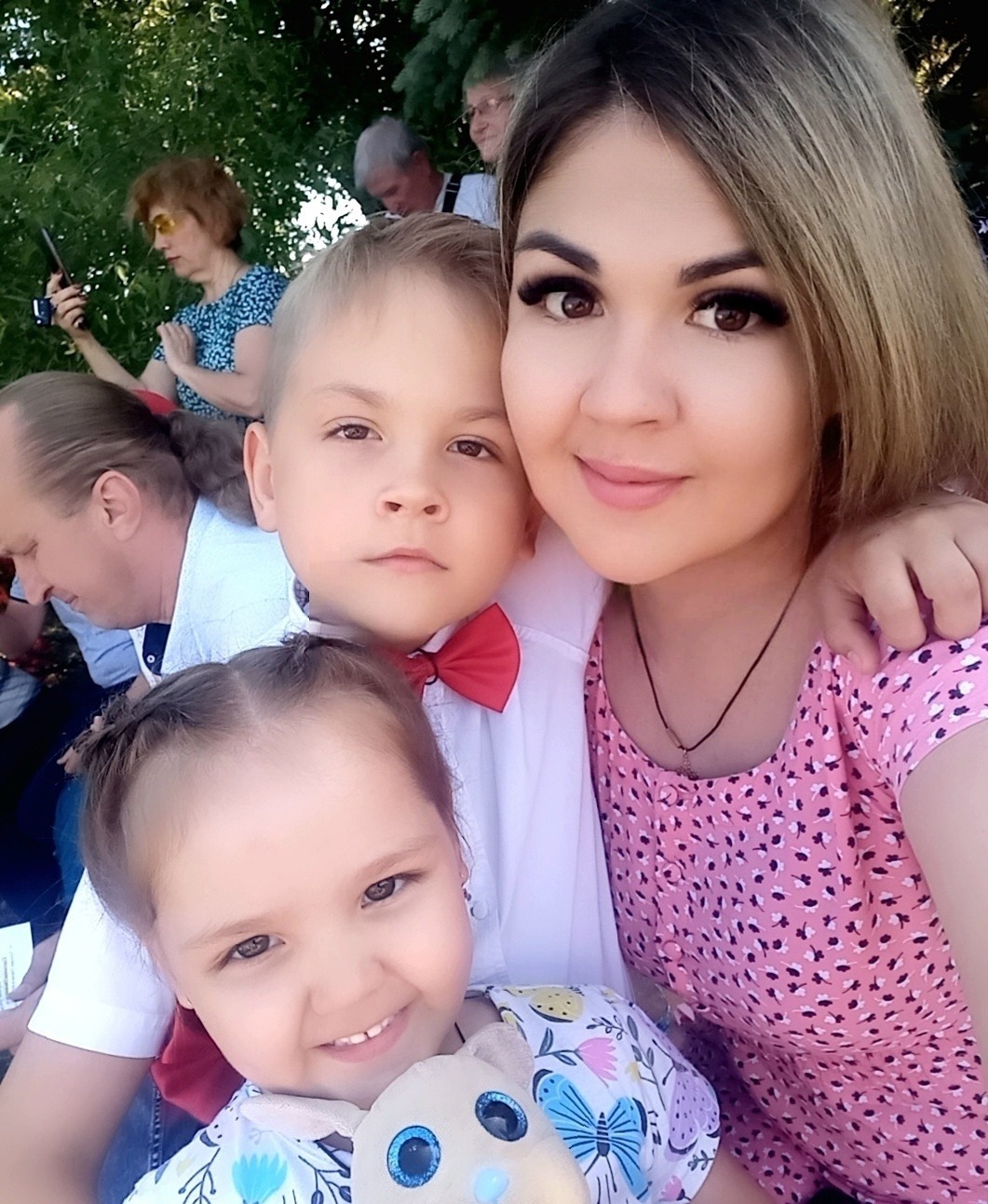 Дарья Мальцева с детьми