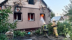 В селе Куксово загорелись два жилых дома и надворные постройки