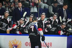 Хоккеисты «Тамбова» проиграли ХК «Омские Крылья»