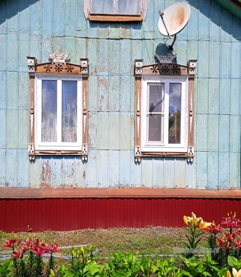 Последние оставшиеся деревянные наличники села 1я Берёзовка, которые удалось найти