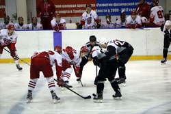 Хоккеисты «Тамбова» дважды проиграли «Ростову»