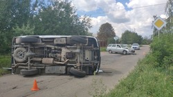 В Тамбове опрокинулась медицинская машина с анализами