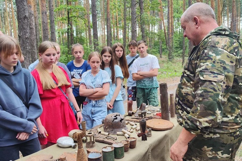 Во время похода по местам формирования 2 Гвардейской армии ребята увидели военные артефакты