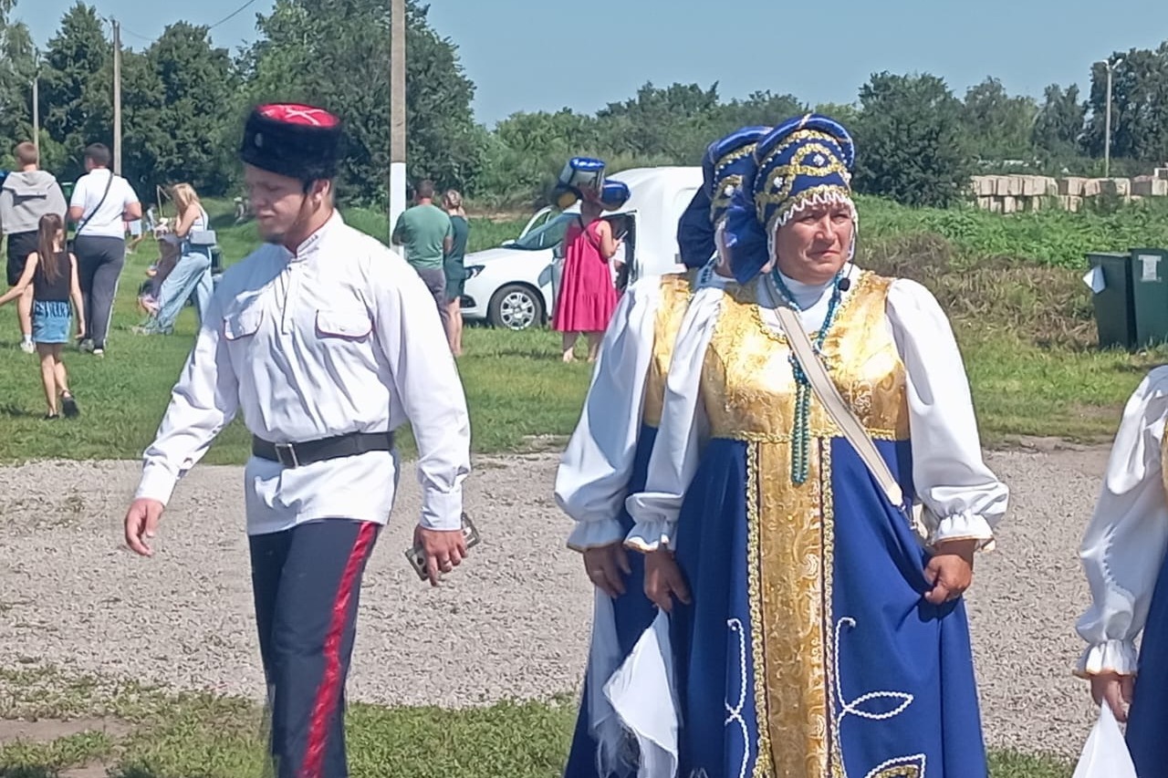 Представители славного казачества 