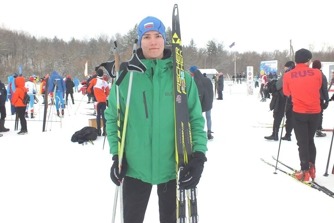 Дмитрий Агафонцев на соревнованиях по лыжным гонкам