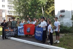 В Тамбове обновили мемориальную доску в честь Героя России Петра Яценко