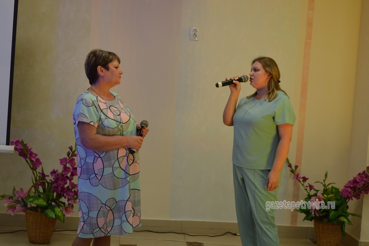 Людмила и Алина Аристовы из села Волчки
