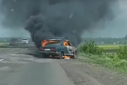 В Сосновском районе дотла сгорели "Жигули"