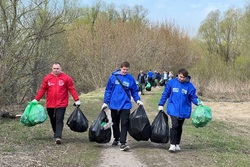 В Тамбове волонтёры очистили от мусора берега Цны