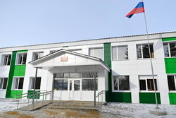Максим Егоров открыл школу с экологическим уклоном в Мордовском районе