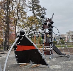 В Тамбове в сквере Баратынского установили новое игровое оборудование