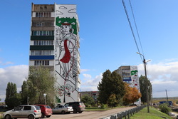 В Уварове раскрасили многоэтажки граффити в рамках проекта благоустройства