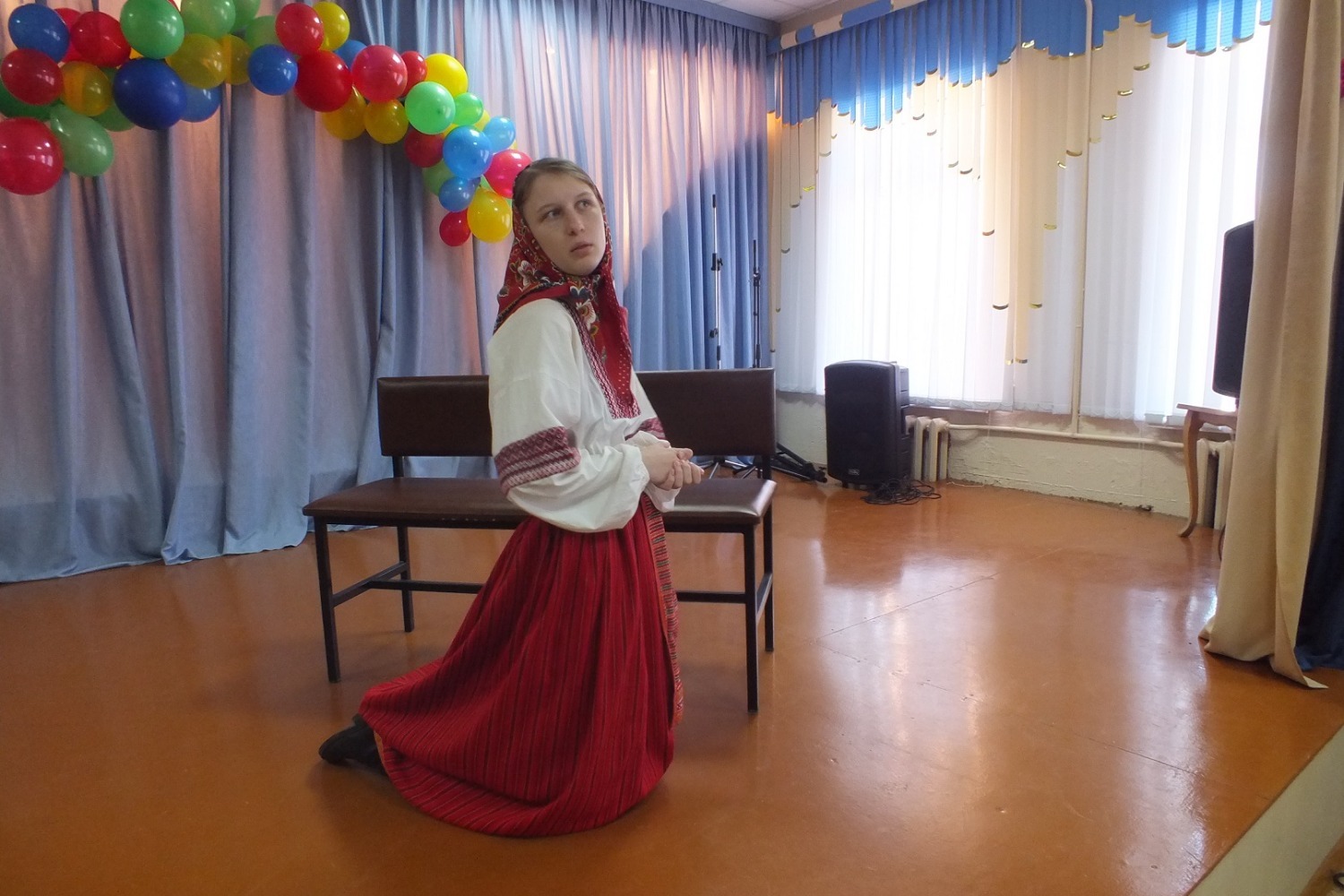 Дарья Вишнякова в сценке «Встреча с Богом»