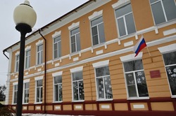 Максим Егоров лично оценил ход работ по капремонту школ