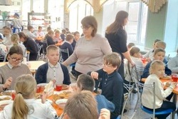 Чем кормят в столовых: рассказали тамбовские школьники 