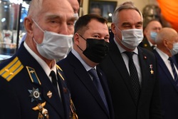 Тамбову передали флаг Байконура