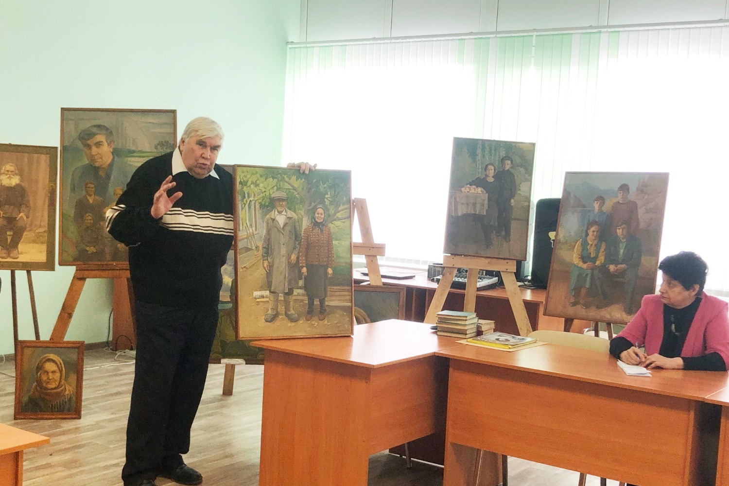 На картине отец и мать художника