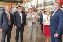 Александр Никитин обсудил перспективы развития завода «Комсомолец» с руководством предприятия