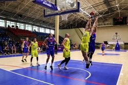 Баскетболисты «Тамбова» одержали на выезде две победы