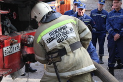 В областном Пожарно-спасательном центре выбрали лучших пожарных