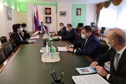 Александр Никитин потребовал делать бесплатные тесты на коронавирус всем, кому это требуется по медицинским показаниям
