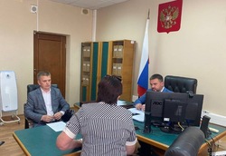 Евгений Зименко провёл приём граждан