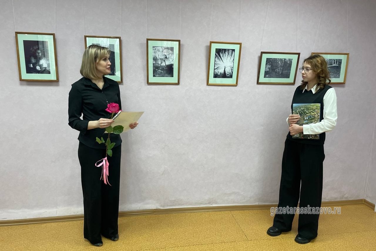 Директор краеведческого музея Светлана Плашенко и Виктория Смольянинова
