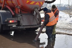 В Тамбове продолжается очистка ливневой канализации
