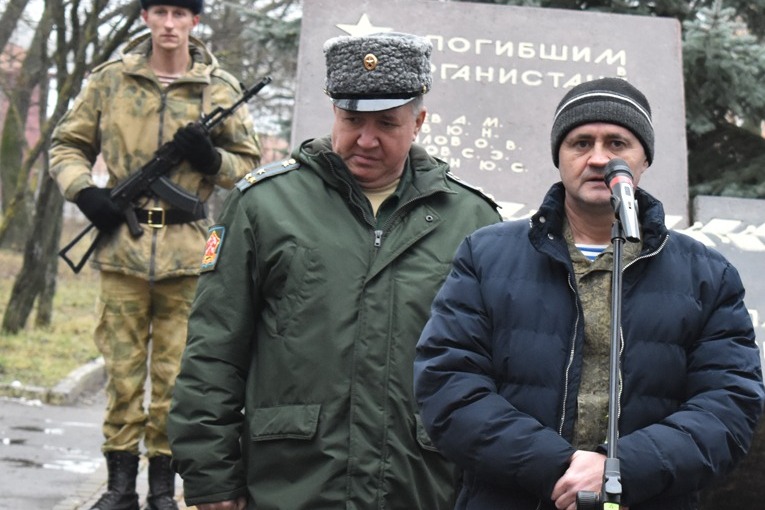 Выступает ветеран боевых действий в Чеченской республике Александр Савельев