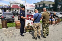 В Тамбове начал работать мобильный пункт приема на военную службу по контракту