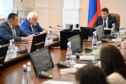 На планерке у Евгения Первышова дадут оценку работе по газификации учебных заведений области  
