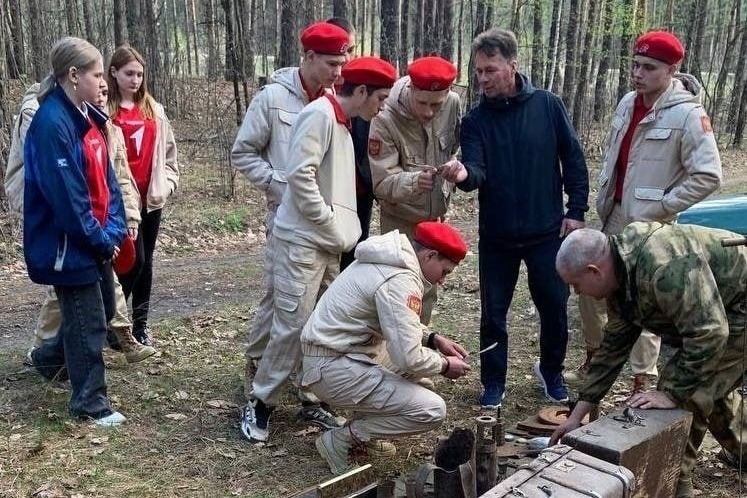 Школьники прикоснулись к вещам, которые хранят память о солдатах Великой Отечественной войны