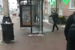 Тамбовчанин в очередной раз разбил антивандальную остановку на Советской