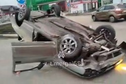 В посёлке Строитель перевернулась легковушка, избегая столкновения