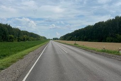 Отремонтировали участок автодороги между Уваровом и Мучкапским