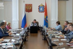 Евгений Первышов поручил руководителям проводить выездные встречи с населением 