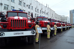 Евгений Матушкин поздравил тамбовских пожарных с профессиональным праздником