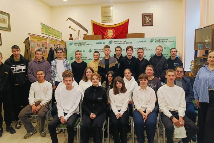 Котовские студенты на пороховом заводе 