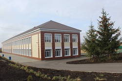 Старейшая школа Сампура получила второе рождение