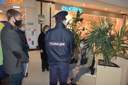 В Тамбовской области запретили подросткам посещать ТРЦ без родителей