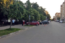 В Тамбове оставленный без присмотра в авто ребёнок сбил пенсионерку