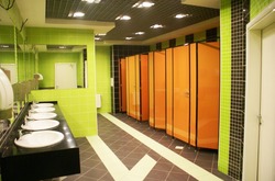 В Тамбове собственника торгового центра обязали открыть туалет для покупателей