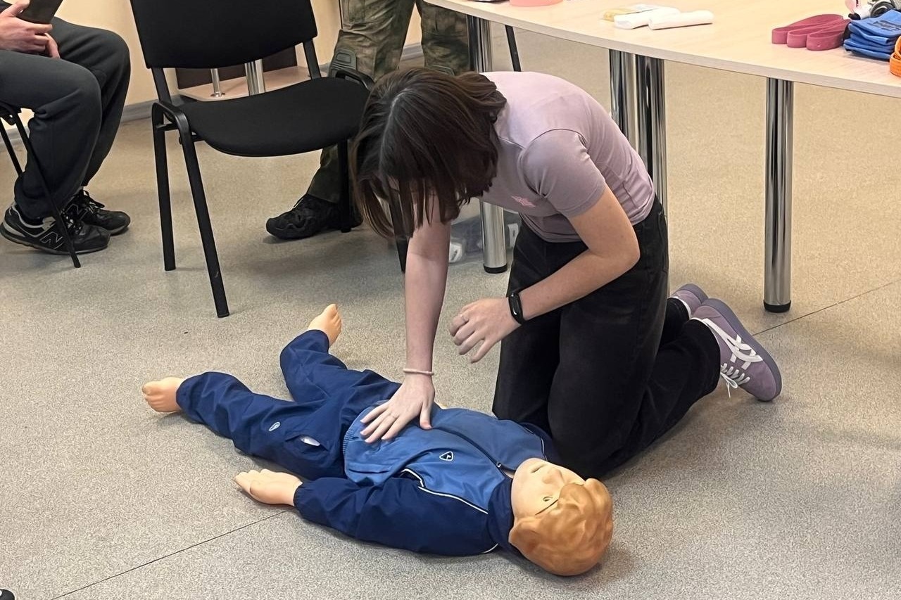 Ученица отрабатывает навыки