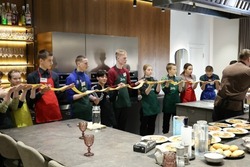 Тамбовские школьники приготовили пятиметровые макароны