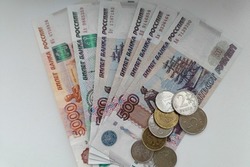 С карты на карту: тамбовчанин обворовал знакомого с помощью мобильника