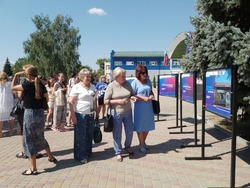 В Новоайдаре открылась выставка объектов, восстановленных Тамбовщиной