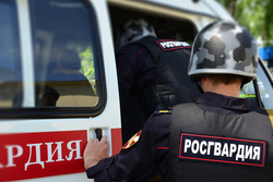 В Тамбове росгвардейцы задержали мужчину, который пытался украсть одежду