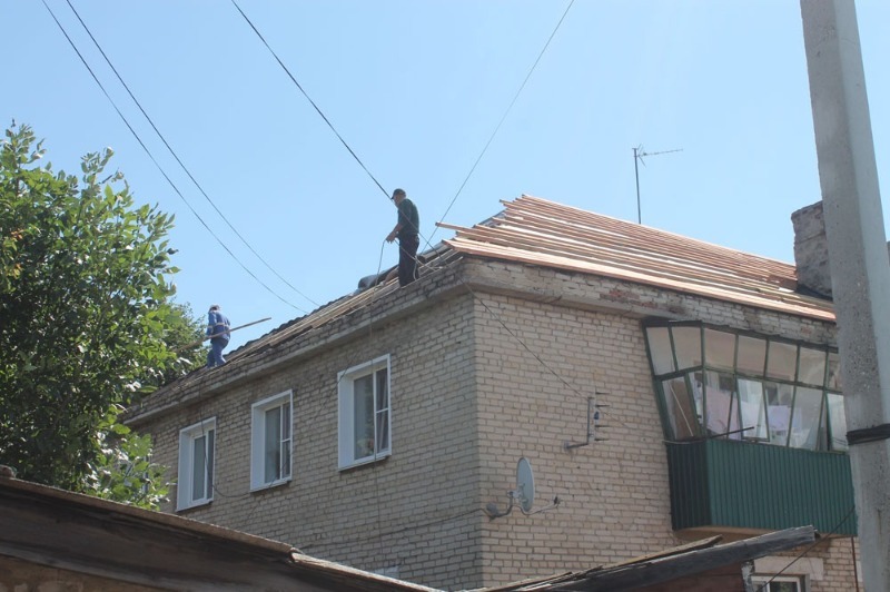 состояние домов ярославль. капитальный ремонт. ремонт мкд. устроил сад на крыше многоквартирного дома в россии. взносы на капремонт.