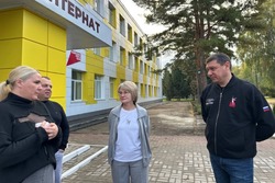 Евгений Первышов посетил Красносвободненскую санаторную школу-интернат и проверил ход ремонта