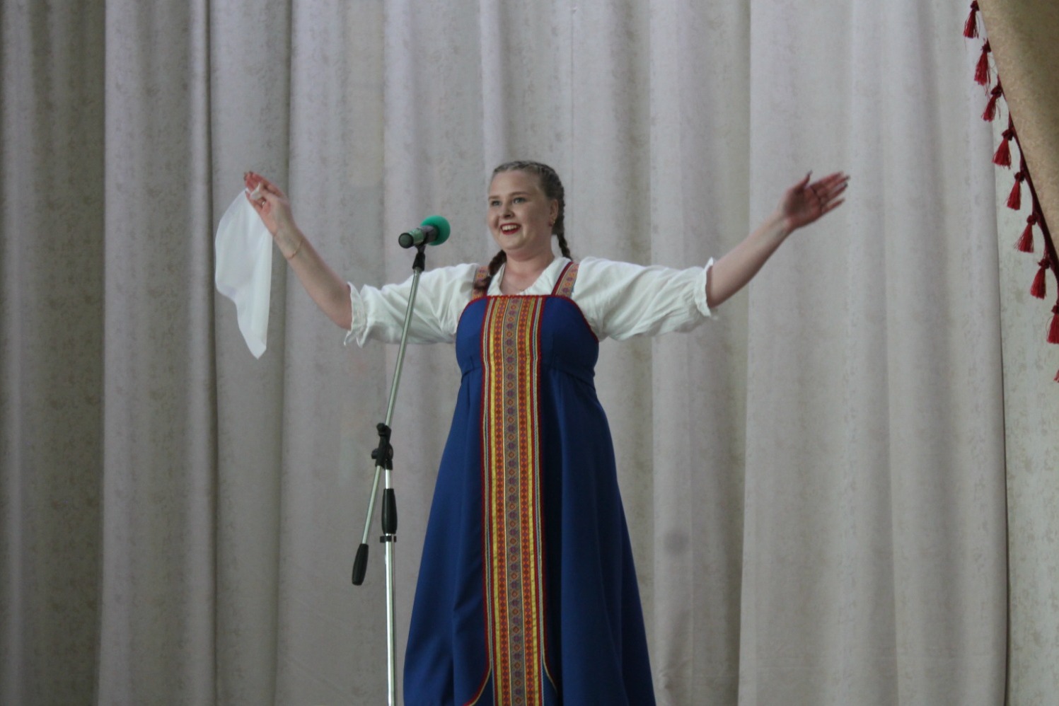 Поёт Светлана Баева